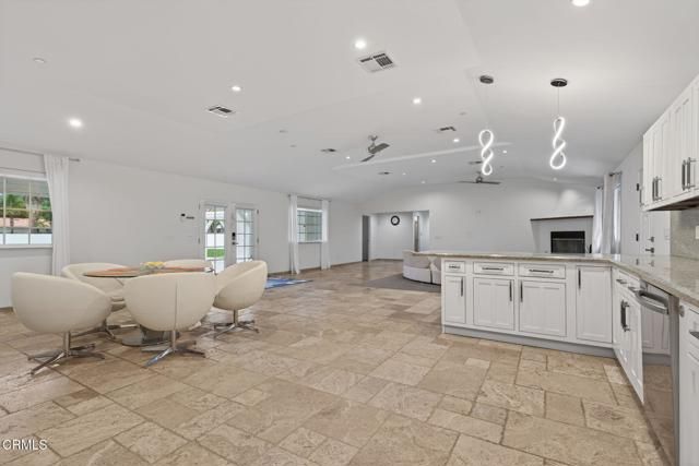 1210 S La Luna Avenue, Ojai, CA 93023