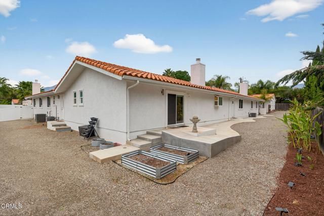 1210 S La Luna Avenue, Ojai, CA 93023