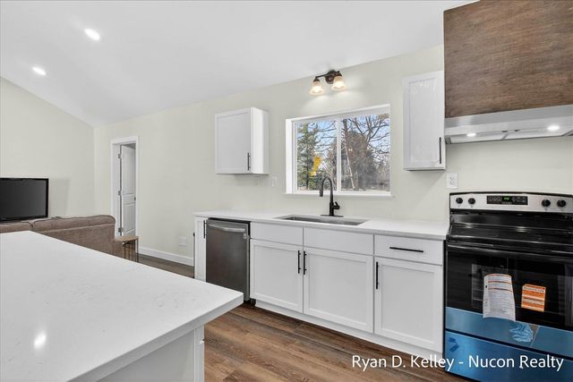 8411 Peninsula Drive, Stanwood, MI 49346