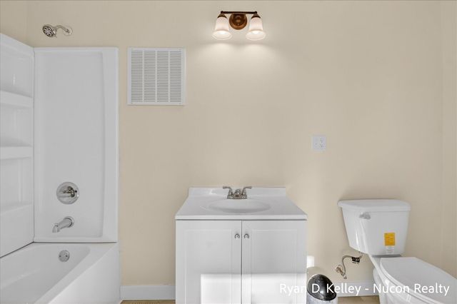 8411 Peninsula Drive, Stanwood, MI 49346
