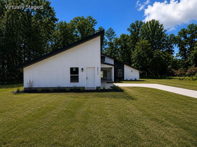 8411 Peninsula Drive, Stanwood, MI 49346