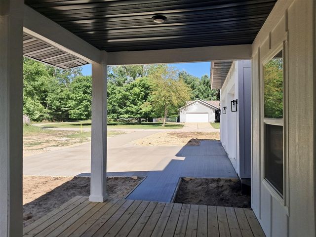 8411 Peninsula Drive, Stanwood, MI 49346