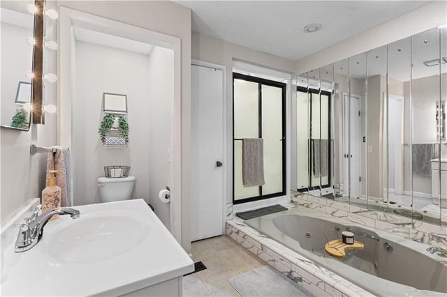 8608 NE Hurlingen Road S, St Joseph, MO 64507