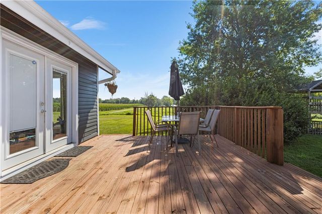 8608 NE Hurlingen Road S, St Joseph, MO 64507