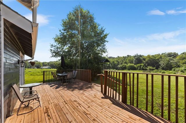 8608 NE Hurlingen Road S, St Joseph, MO 64507