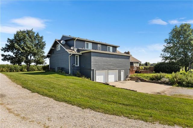 8608 NE Hurlingen Road S, St Joseph, MO 64507