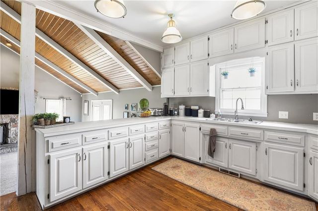 8608 NE Hurlingen Road S, St Joseph, MO 64507