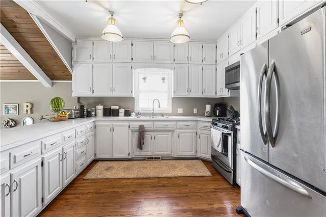 8608 NE Hurlingen Road S, St Joseph, MO 64507