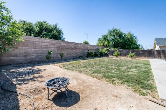 2348 S Judy Avenue, Fresno, CA 93727