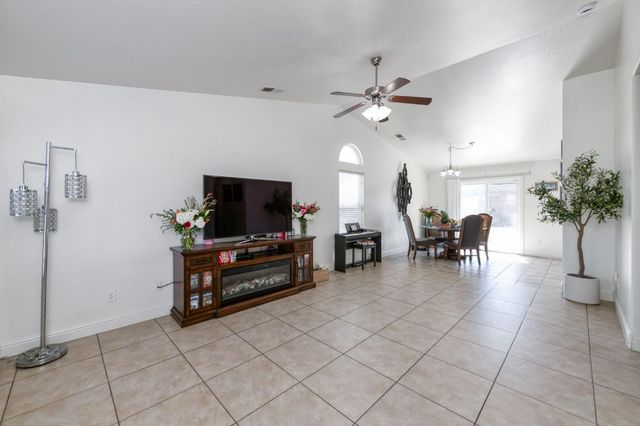 2348 S Judy Avenue, Fresno, CA 93727