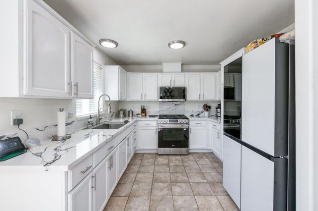 2348 S Judy Avenue, Fresno, CA 93727
