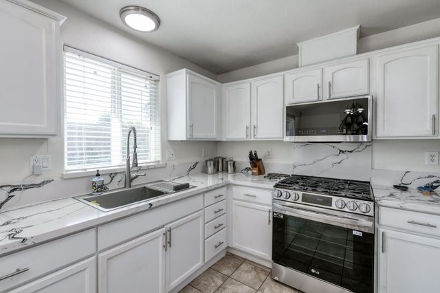 2348 S Judy Avenue, Fresno, CA 93727