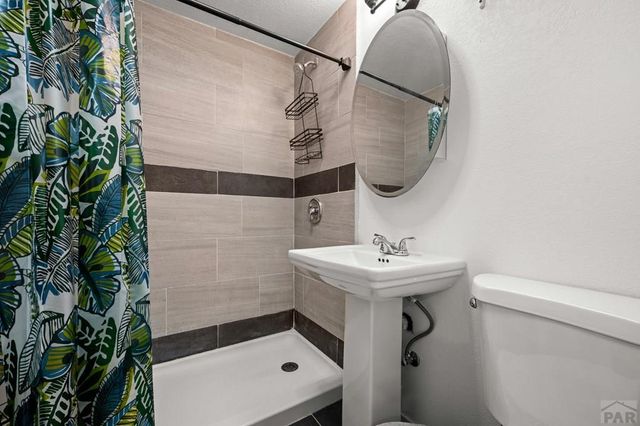 117 Seeley, La Junta, CO 81050