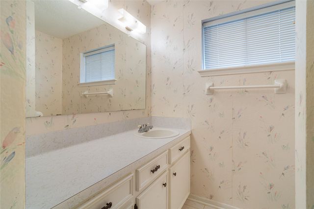 16002 La Avenida Drive, Houston, TX 77062