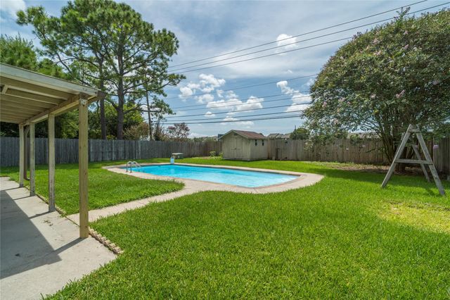 16002 La Avenida Drive, Houston, TX 77062