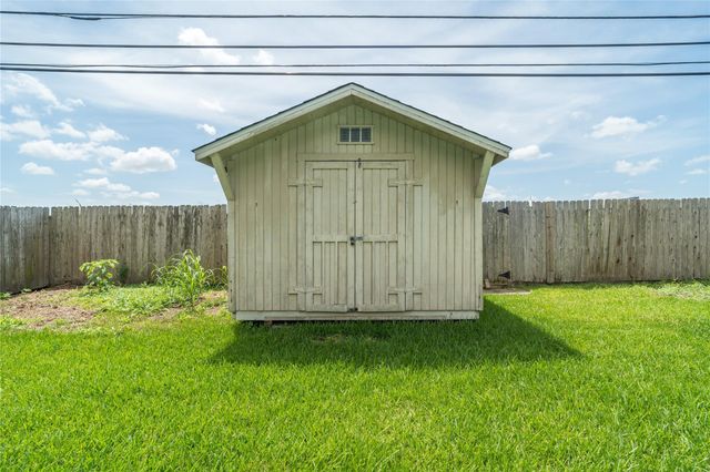 16002 La Avenida Drive, Houston, TX 77062