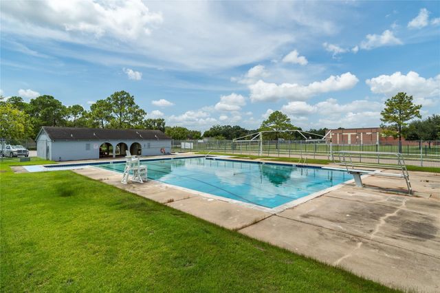 16002 La Avenida Drive, Houston, TX 77062