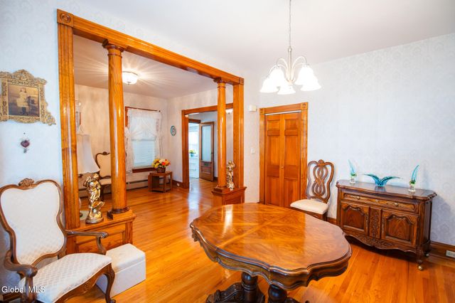 821 6th Avenue, Troy, NY 12182