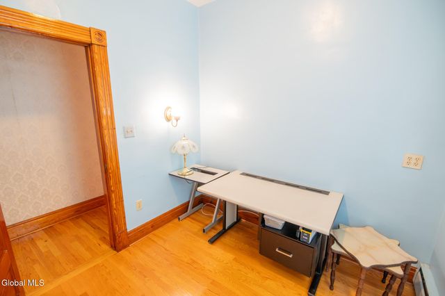 821 6th Avenue, Troy, NY 12182