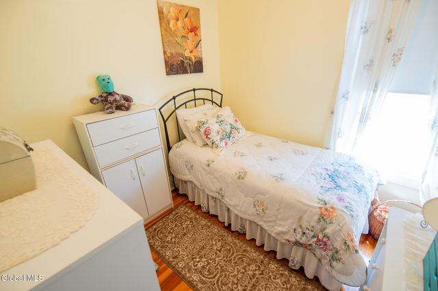 821 6th Avenue, Troy, NY 12182