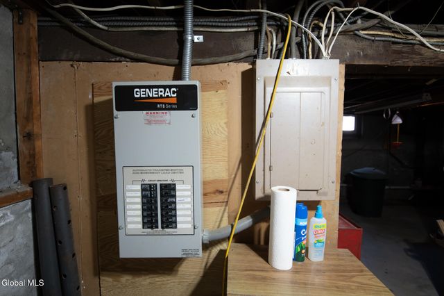 821 6th Avenue, Troy, NY 12182