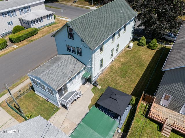 821 6th Avenue, Troy, NY 12182