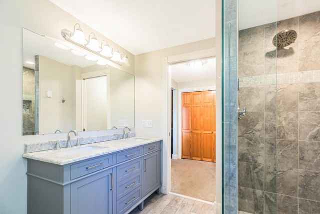 2 Barnes Drive, Stratham, NH 03885