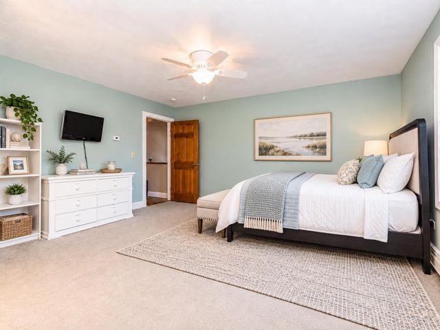 2 Barnes Drive, Stratham, NH 03885