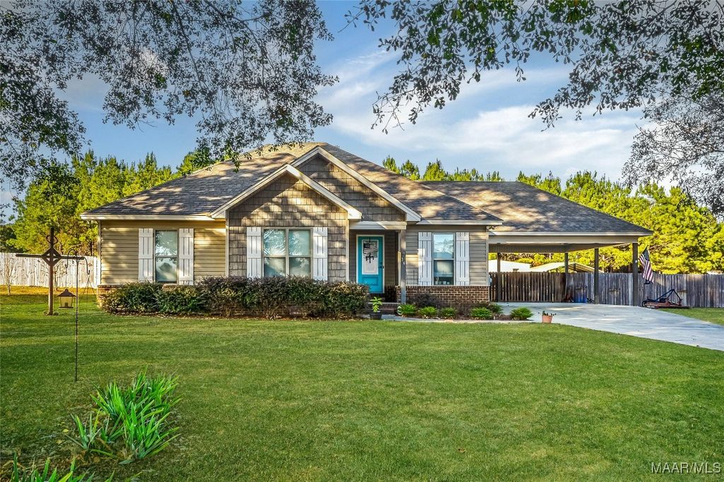 36 ArrowLeaf Trail, Tallassee, AL 36078