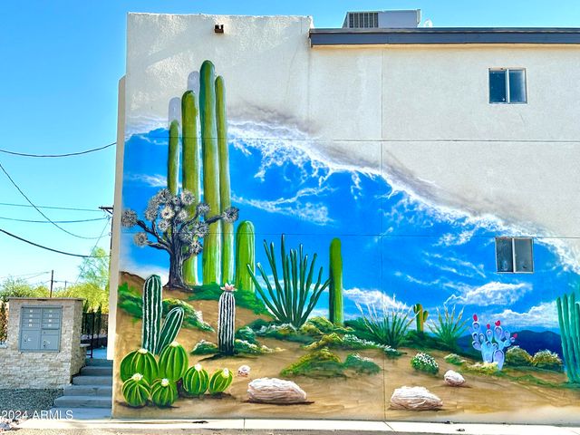 1615 N 51st Street Apt 4, Phoenix, AZ 85008