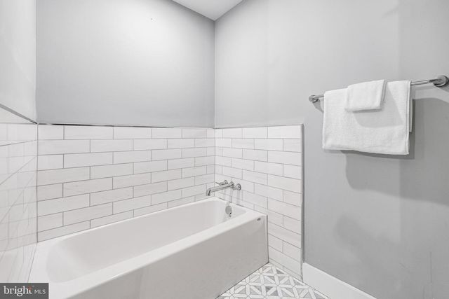 401 S CHESTER, Baltimore, MD 21231