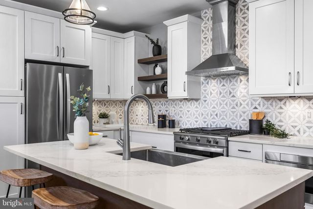 401 S CHESTER, Baltimore, MD 21231