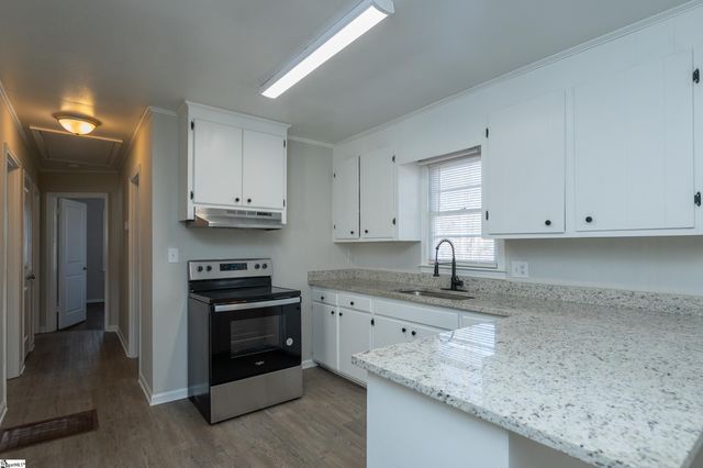 111 Susan Avenue, Honea Path, SC 29654