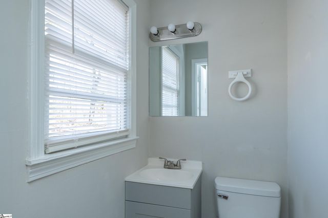 111 Susan Avenue, Honea Path, SC 29654