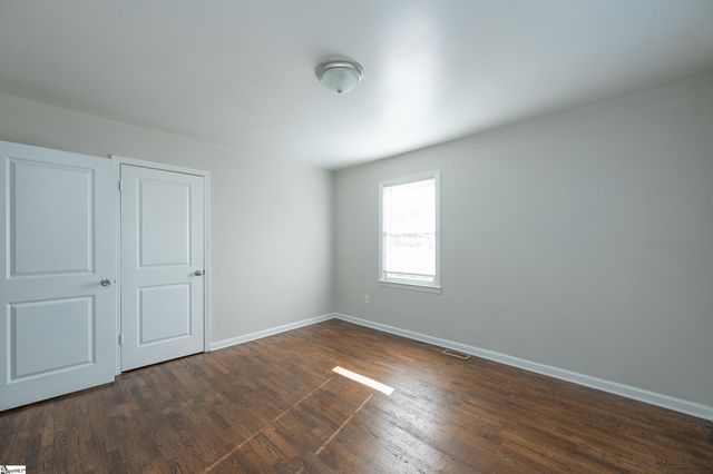 111 Susan Avenue, Honea Path, SC 29654