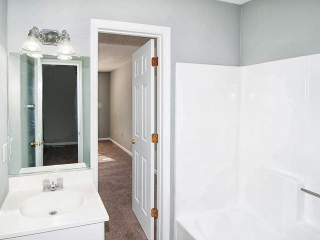 1920 Tropicana Road 10-E, North Charleston, SC 29406