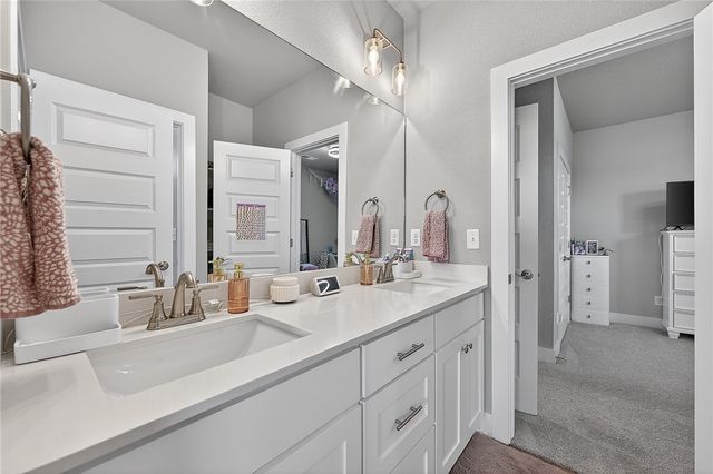 2220 Langford Street, Pea Ridge, AR 72751