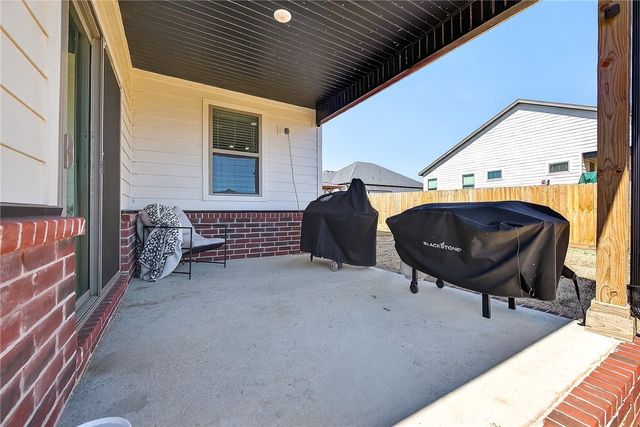 2220 Langford Street, Pea Ridge, AR 72751