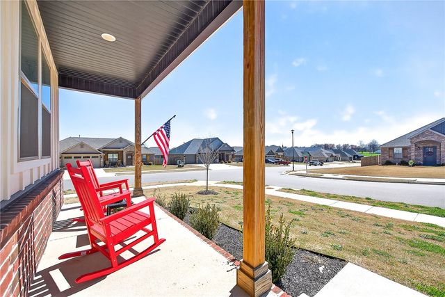 2220 Langford Street, Pea Ridge, AR 72751