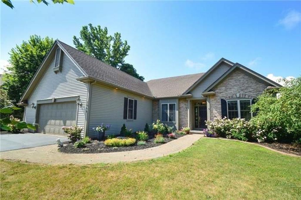 1609 Loughrea Terrace, Webster, NY 14580