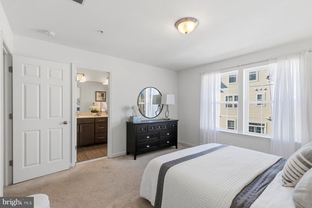 7205 BARRY LN, Elkridge, MD 21075