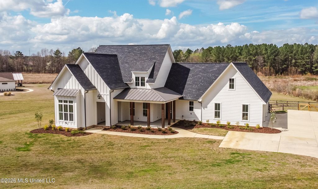 503 Clark Stables Road, Brandon, MS 39047