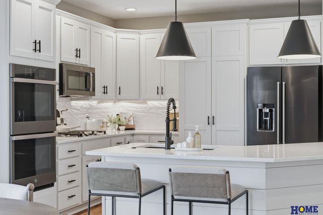 3132 Abbotsford Lane, Roca, NE 68430