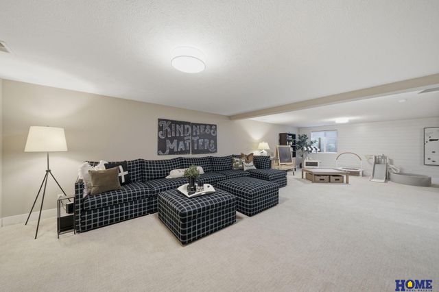 3132 Abbotsford Lane, Roca, NE 68430