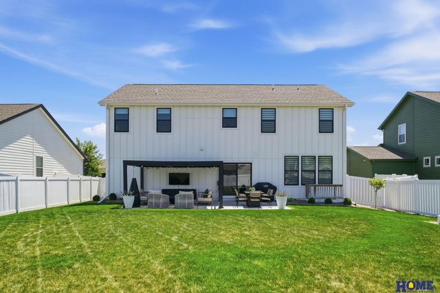 3132 Abbotsford Lane, Roca, NE 68430