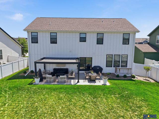 3132 Abbotsford Lane, Roca, NE 68430