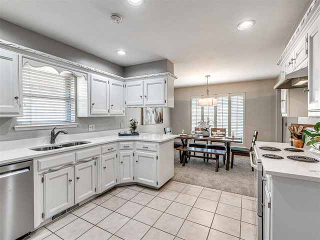 700 E 35th Street, Edmond, OK 73013