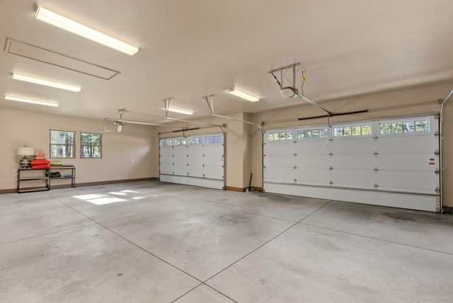 69255 Crooked Horseshoe Road, Sisters, OR 97759