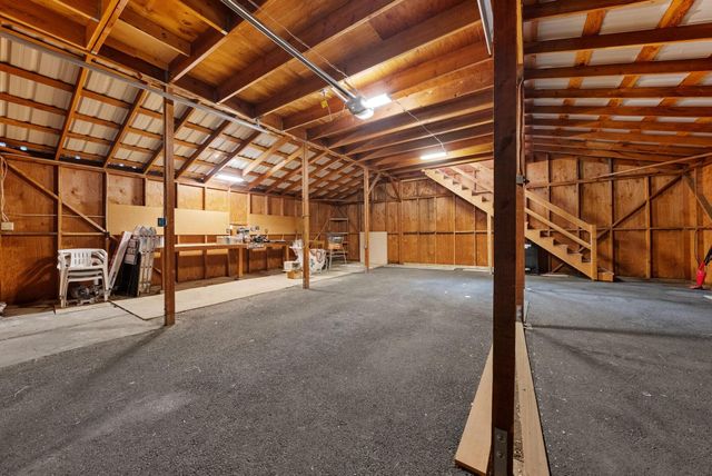 69255 Crooked Horseshoe Road, Sisters, OR 97759