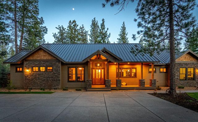 69255 Crooked Horseshoe Road, Sisters, OR 97759